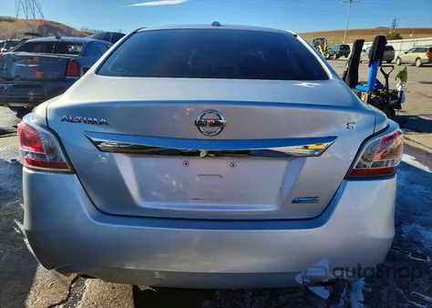 2014 Nissan Altima 2.5 из США, поврежденный, VIN 1N4AL3AP8EN235724